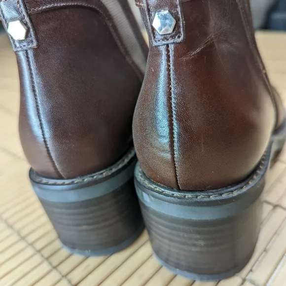 Crown Vintage women's sz 6M brown leather Pull on ankle boots. 2&quot; stacked leathe