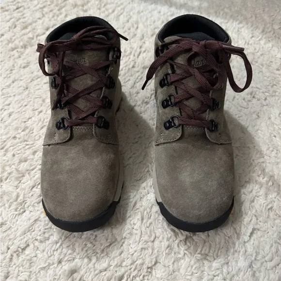Danner Women’s Inquire Chukka Waterproof Hiking Boots Size 6 NWT