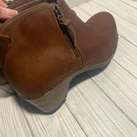 Dansko Max Ankle Boots Brown Distressed Leather Size 38 7.5