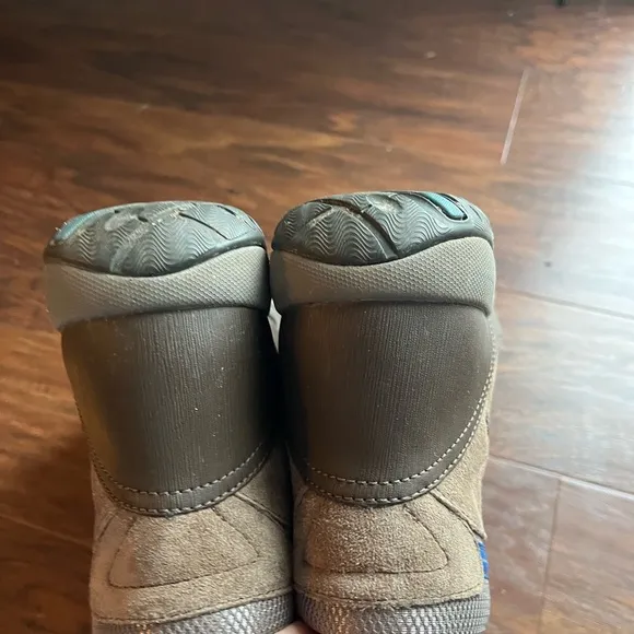 Dansko Paulette Taupe Suede WPF Boot, Hiking/Winter-Size Euro 37, US 6.5/7