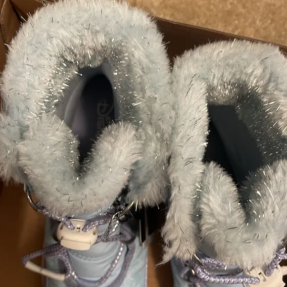 Disney x Sorel frozen winter boots NWT