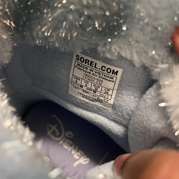 Disney x Sorel frozen winter boots NWT
