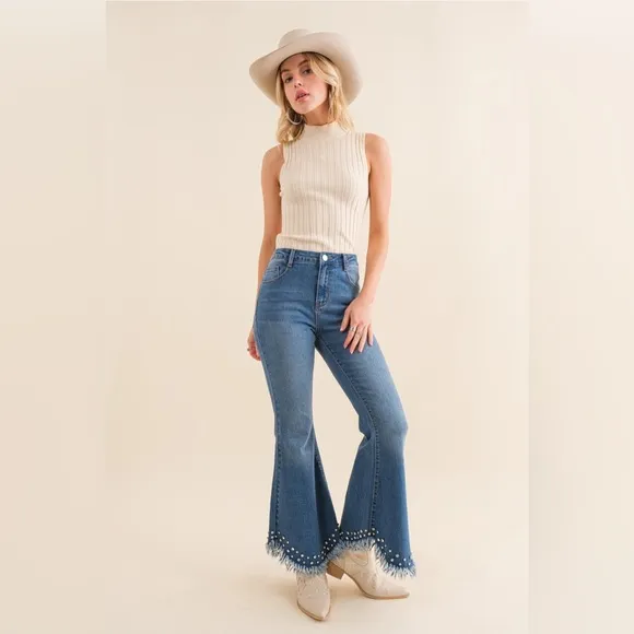 Distressed Fringe Bottom Edge Rhinestone Detailed Denim Jeans