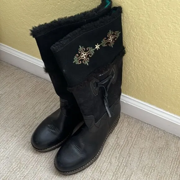 Dival Women’s Leather &amp; Suede Winter Boots, Size 39