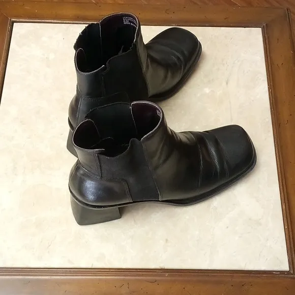 DOCKER Black Square-Heeled Ankle Boots -Sz. 6