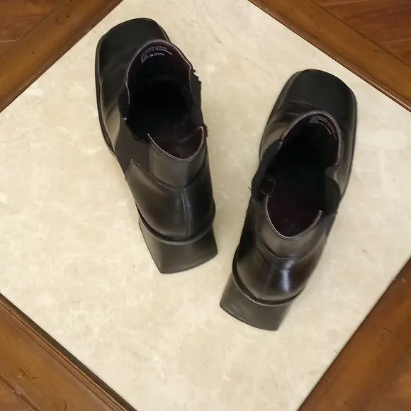 DOCKER Black Square-Heeled Ankle Boots -Sz. 6