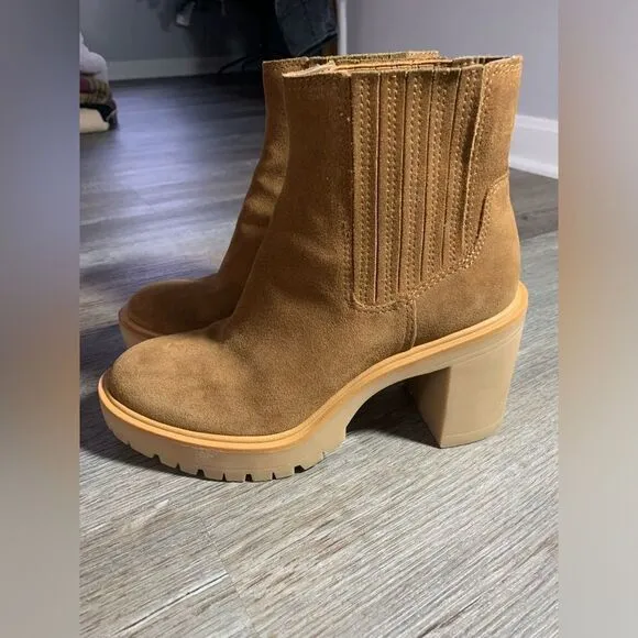 Dolce Vita Chelsea Boots Heels Caster Suede Chestnut Brown Winter New Size 8