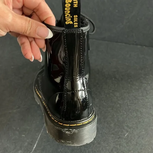 Dr. Marten youth sinclair bex patent leather boots size 5M