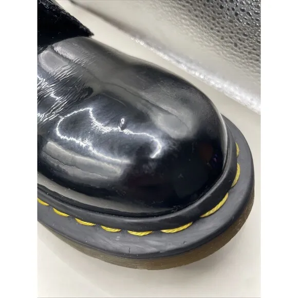 Dr Martens 11821 Combat Boots Womens Size 9 Black Patent Leather