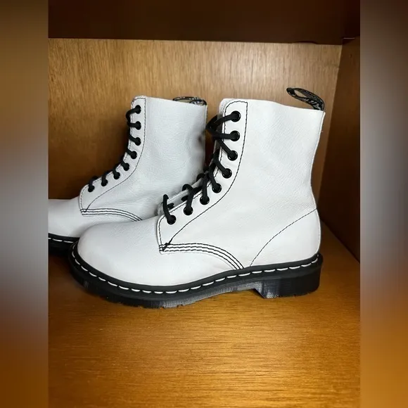 Dr Martens 1460 Pascal‎ Boots Size 8 New With Box