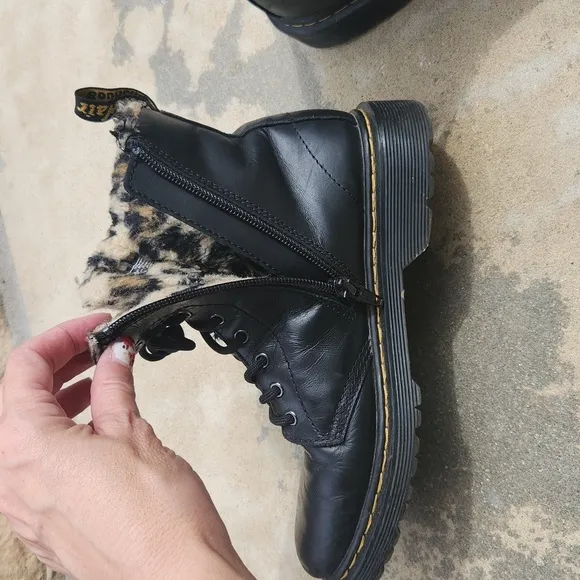 Dr. Martens 1460 Serena black Fluff cheetah Leather boots size 5