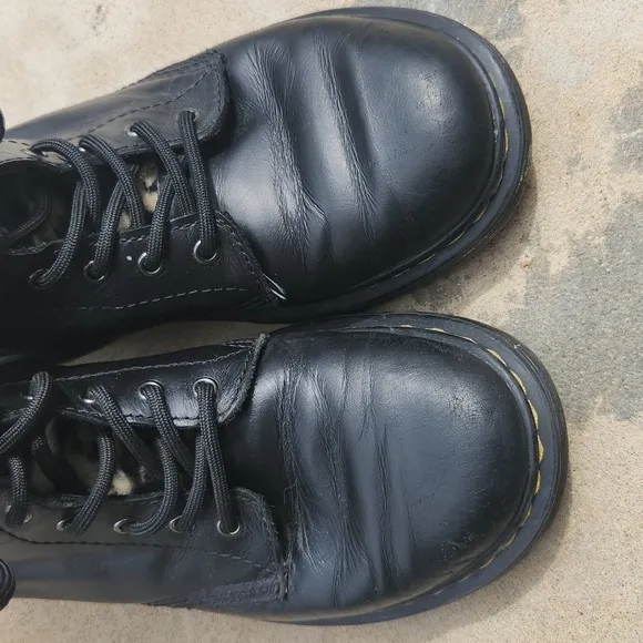 Dr. Martens 1460 Serena black Fluff cheetah Leather boots size 5