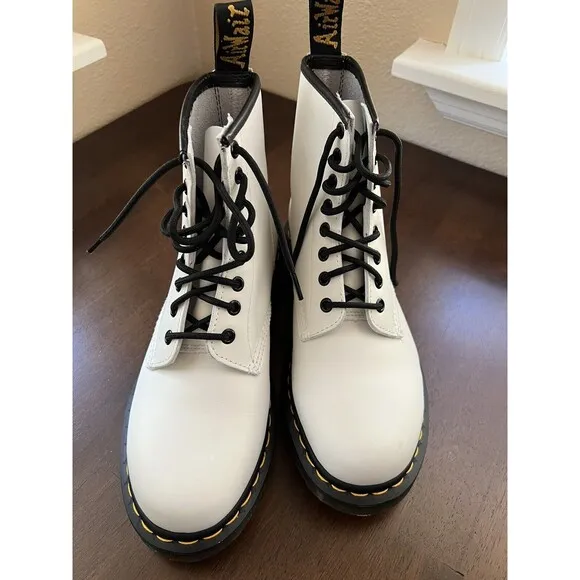 Dr. Martens 1460 Smooth Leather Lace Up Boots In White Size 39 (US M 7 W 8 )