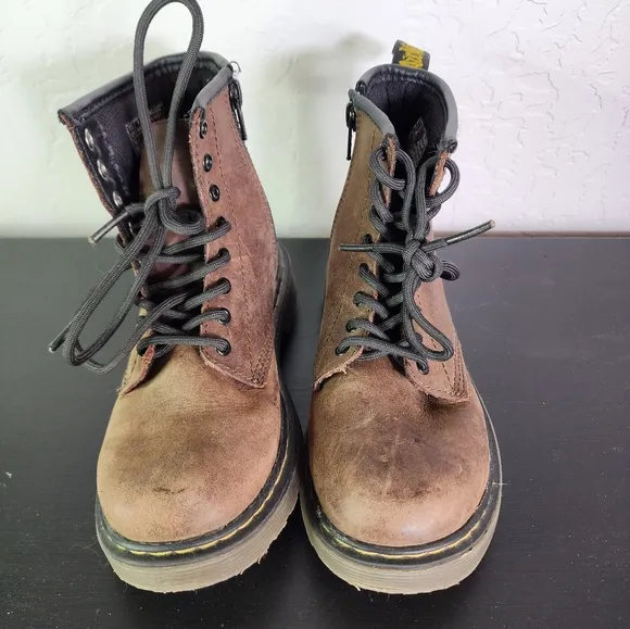 Dr. Martens Delaney Brown Leather Ankle Boots Size 1 Kids