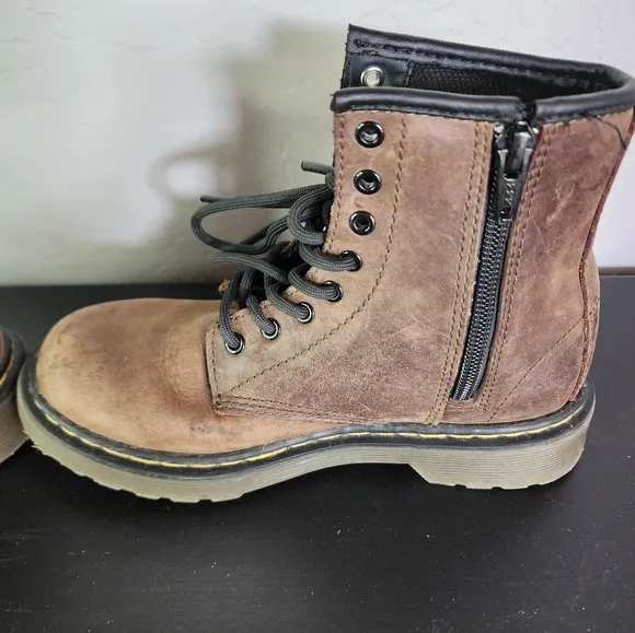 Dr. Martens Delaney Brown Leather Ankle Boots Size 1 Kids