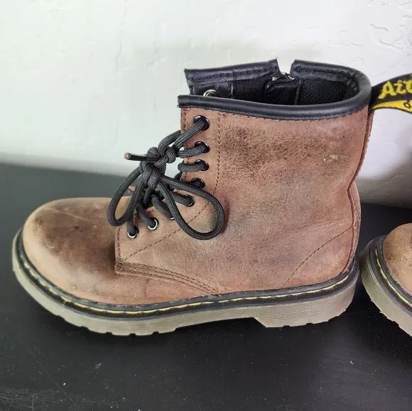 Dr. Martens Delaney Brown Leather Ankle Boots Size 1 Kids