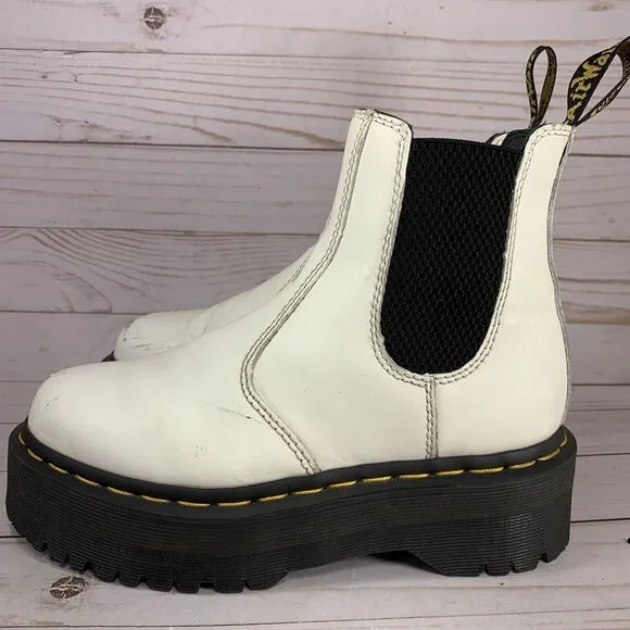 Dr. Martens Doc 2976 Quad Chelsea Boots Womens Size 5 White Leather Pull On