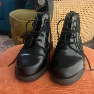 Dr. Martens Emmeline Boots