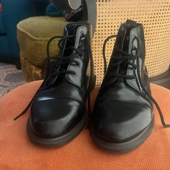 Dr. Martens Emmeline Boots