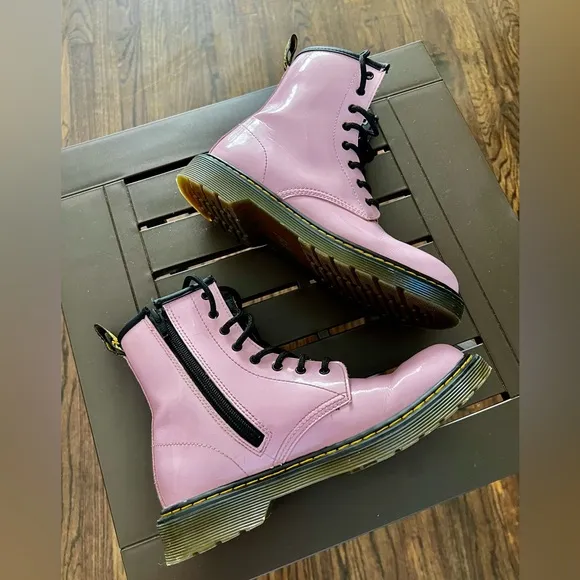 Dr Martens EUC Air Wair Youth 1460 Patent Leather Lace Up Boots