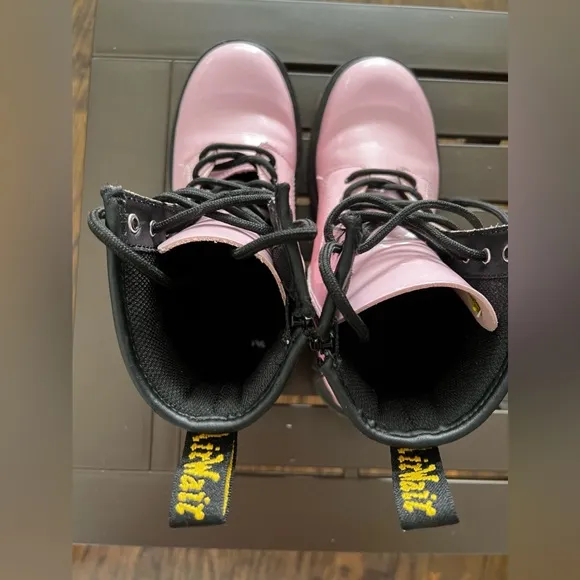 Dr Martens EUC Air Wair Youth 1460 Patent Leather Lace Up Boots
