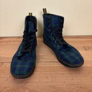 Dr Martens Hackney Boots Unisex Size US 9 UK 7 Plaid Green Blue Lace Up Canvas
