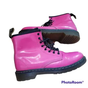 DR. MARTENS Hot Pink Patent Leather Lace-up Boots Delaney size 5 barbie core