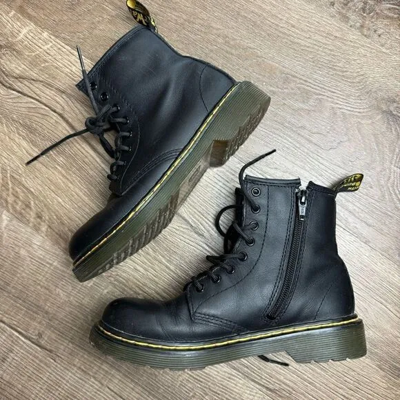 Dr. Martens | JUNIOR 1460 SOFTY T LEATHER LACE UP BOOTS