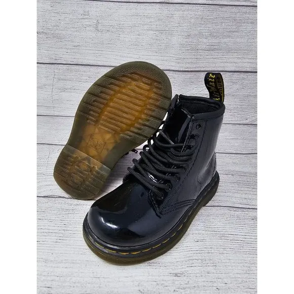 Dr. Martens Kids 1460 patent leather boots Size‎ 7