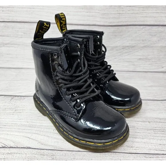 Dr. Martens Kids 1460 patent leather boots Size‎ 7