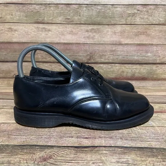 Dr. Martens Nlack Patent Leather Brook Low Boots