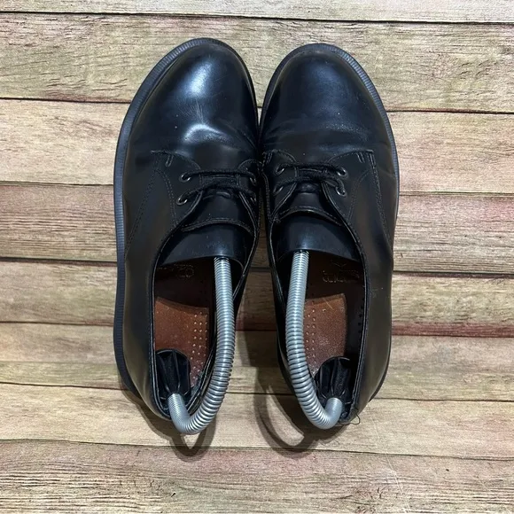 Dr. Martens Nlack Patent Leather Brook Low Boots