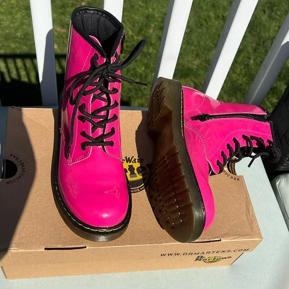 Dr. Martens youth 1460 patent leather lace up boots hot pink size 5