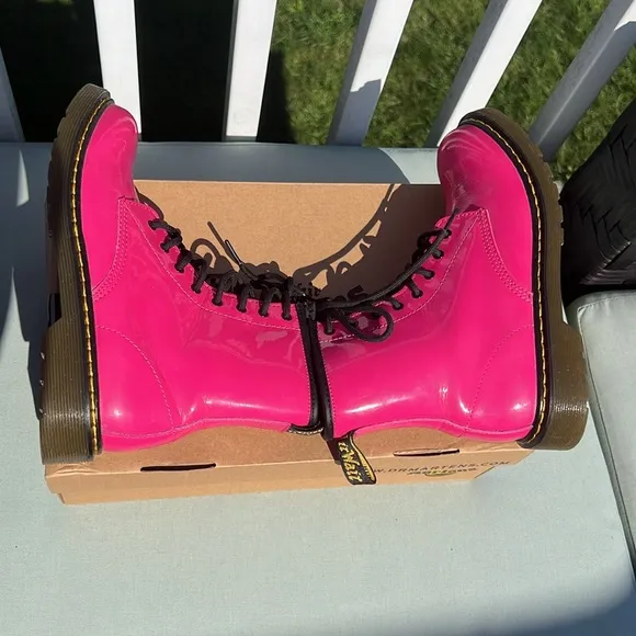 Dr. Martens youth 1460 patent leather lace up boots hot pink size 5