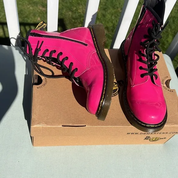 Dr. Martens youth 1460 patent leather lace up boots hot pink size 5