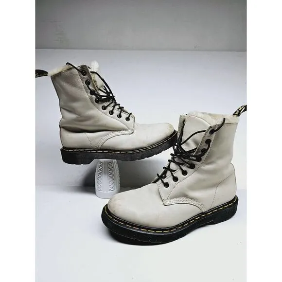Dr. Martens Winter Women 9