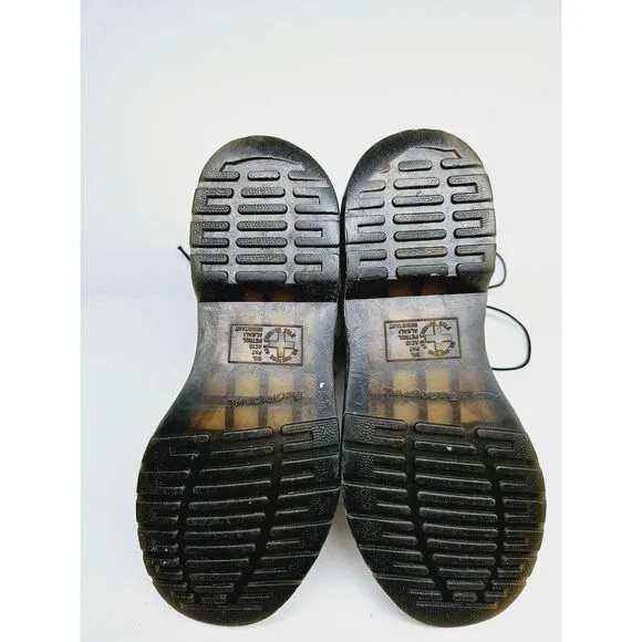 Dr. Martens Winter Women 9