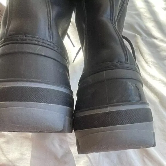 Dream Pairs Black, Grey Snow Boots Faux Leather Fur Women’s Sz 6 Winter Comfort