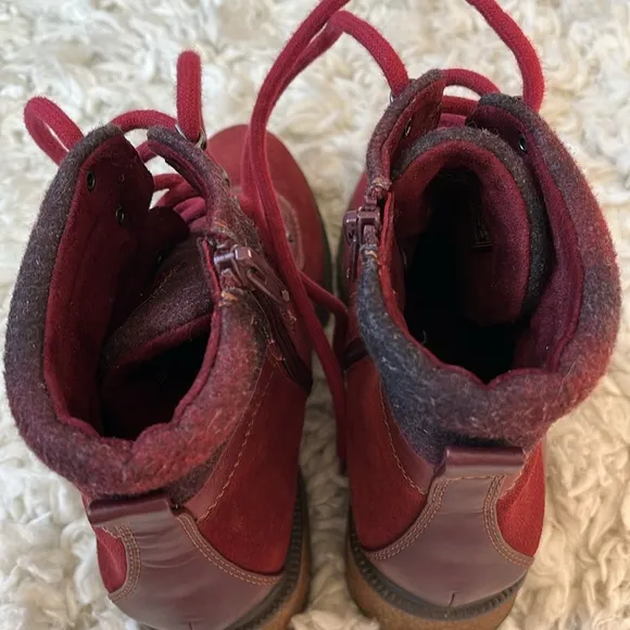 Earth elements Red/Burgundy Leather &amp; Suede Hiking Boots w/side zipper Size 7.5