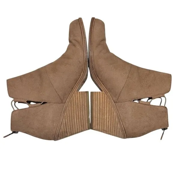 Eileen Fisher Tote Chic Ankle Boots Stacked Heel Size 8.5 Earth Tumbled Nubuck