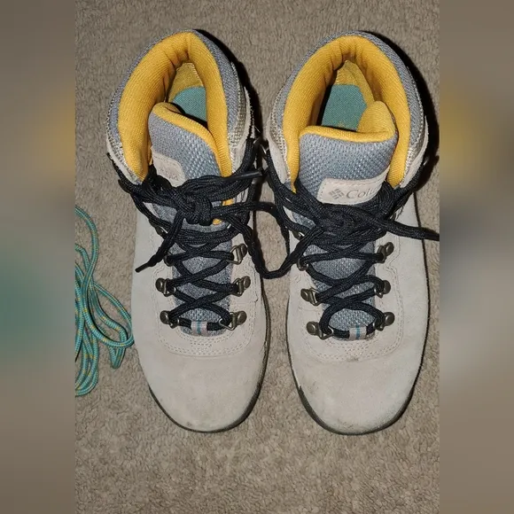 EUC COLUMBIA NEWTON RIDGE PLUS WATERPROOF AMPED HIKING BOOTS SIZE 7