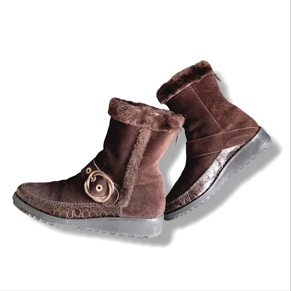 EUC Stuart Weitzman Brown Suede Snow Boots Size‎ 10