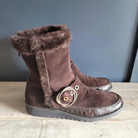 EUC Stuart Weitzman Brown Suede Snow Boots Size‎ 10
