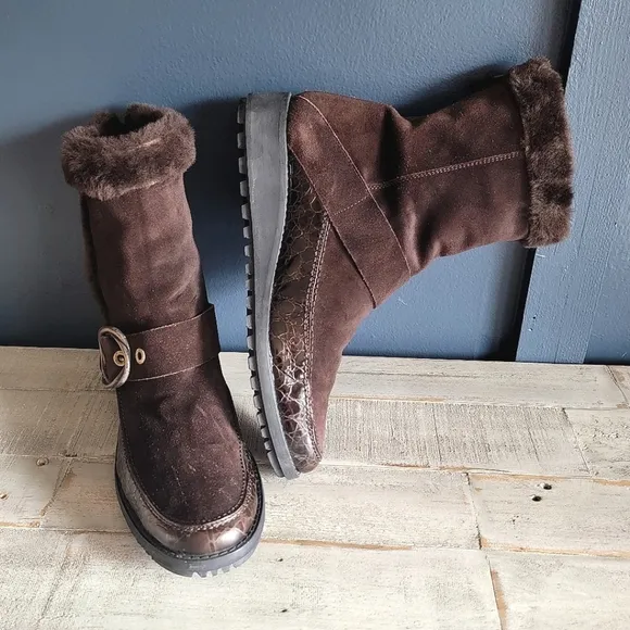EUC Stuart Weitzman Brown Suede Snow Boots Size‎ 10
