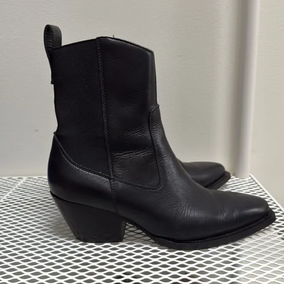 Everlane leather boots