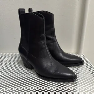 Everlane leather boots