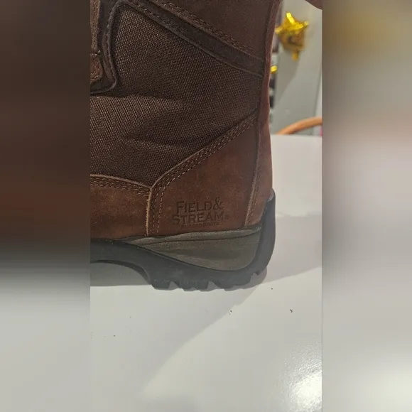 FIELD &amp; STREAM Woodsman 800g Insulated Waterproof Hunting Boots in brown.Size 10