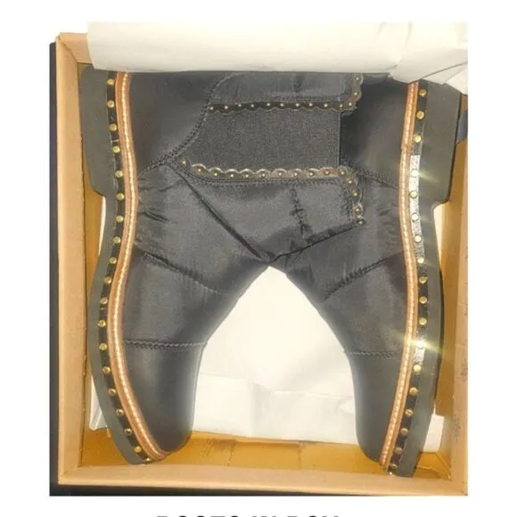 FREE PEOPLE ATLAS PUFFER CHELSEA WINTER ANKLE BOOTS NEW IN BOX SIZE 9