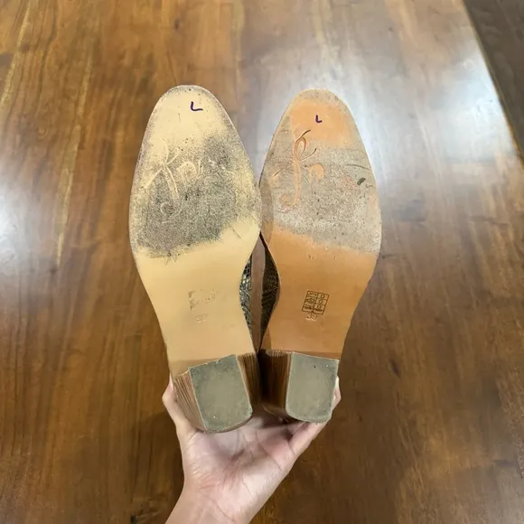 Free People Barclay Boots in Snake Skin Size EU 39