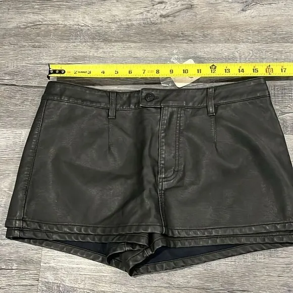 Free People NWT We the Free Gallivanting Vegan Peekaboo Skorts - 29